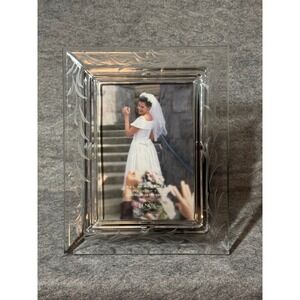 Lenox Opal Innocence Crystal 5x7 Picture Frame Etched Glass Silver Trim Wedding